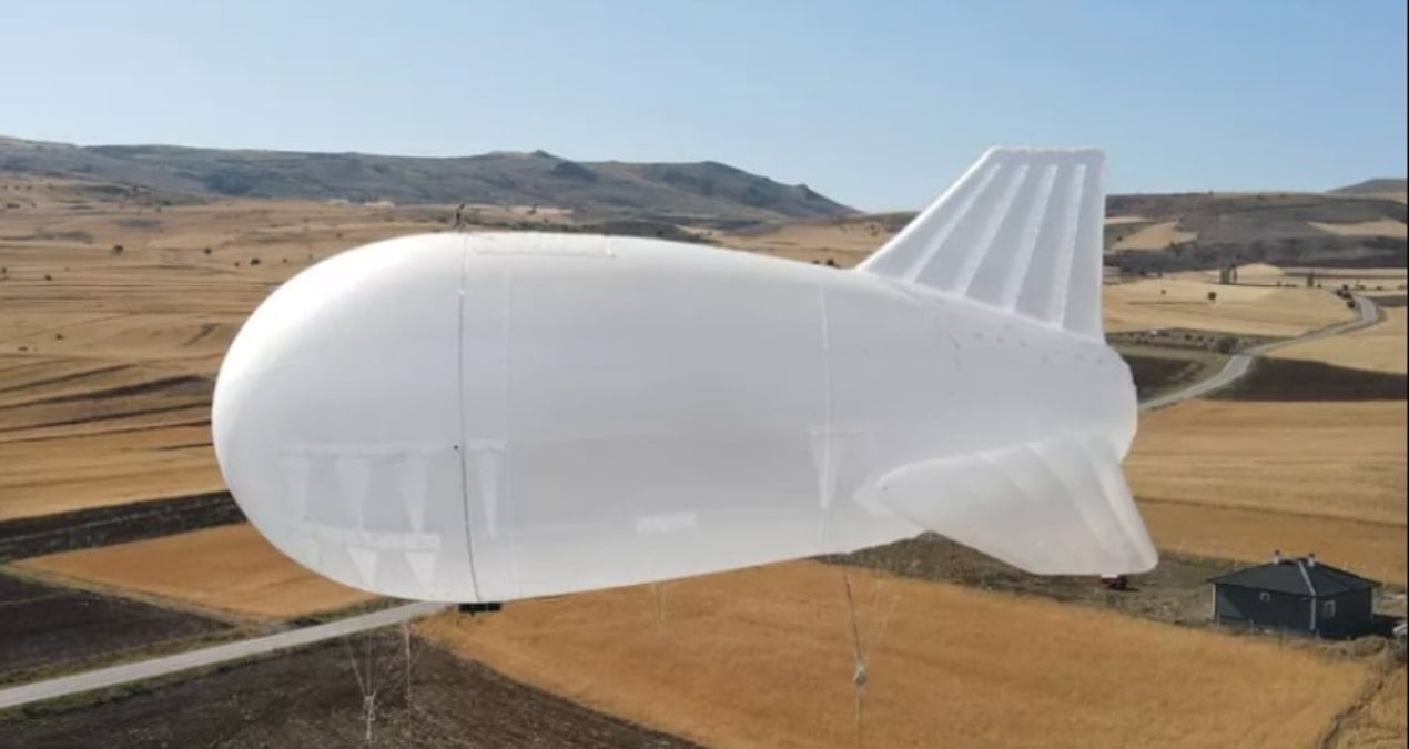 Türkiye'nin GÖKÇERİ gözetleme balonu İsrail basınında büyük panik yarattı. Yeni teknoloji dengeleri değiştirebilir. Türkiye'nin GÖKÇERİ gözetleme balonu İsrail basınında büyük panik yarattı. Yeni teknoloji dengeleri değiştirebilir.