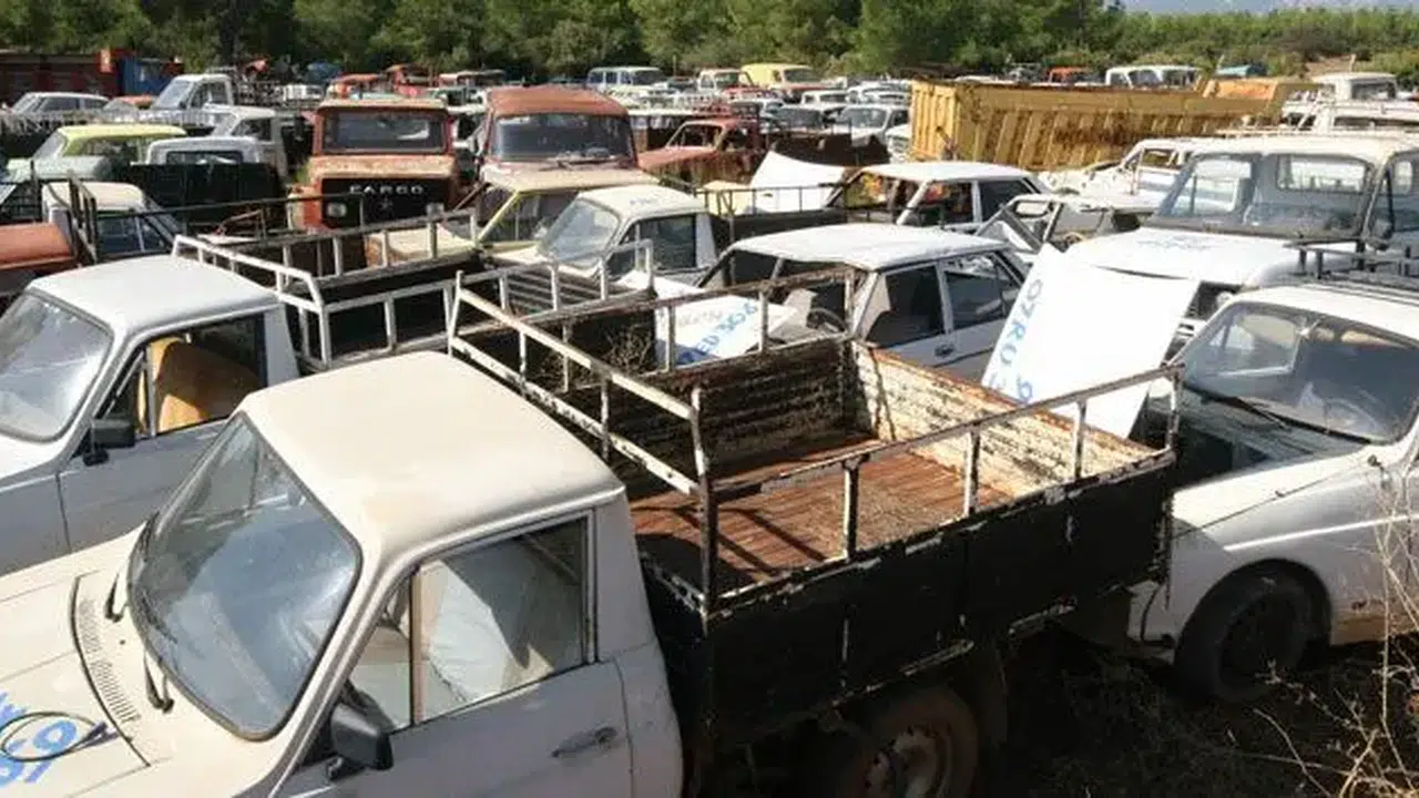 Hurda teşviki geliyor, 25 yaş üstü araç sahiplerine büyük fırsat sunulacak. Hurda teşviki geliyor, 25 yaş üstü araç sahiplerine büyük fırsat sunulacak.