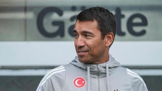 Beşiktaş'ta Giovanni van Bronckhorst'tan Mustafa Hekimoğlu yorumu: Kendisinin performansından dolayı çok mutluyum! 