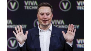 Elon Musk küresel Windows kesintisiyle dalga geçti 
