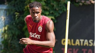 Hatayspor maçında oynamayan Zaha, Galatasaray antrenmanında